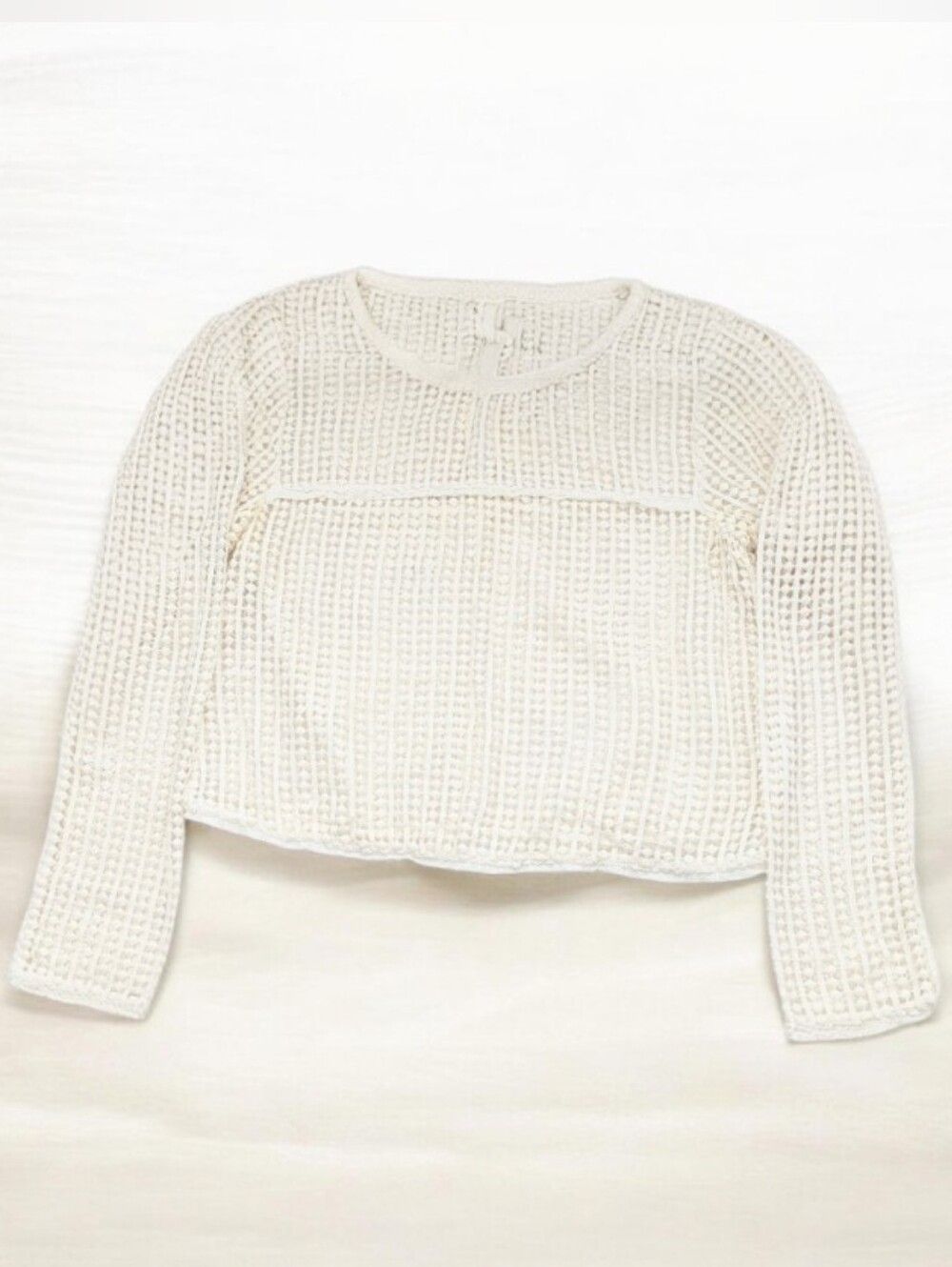 Zara Women's (Size XS) Cream/Ivory Crochet-Like Cut-Out Long-Sleeve Crop Top